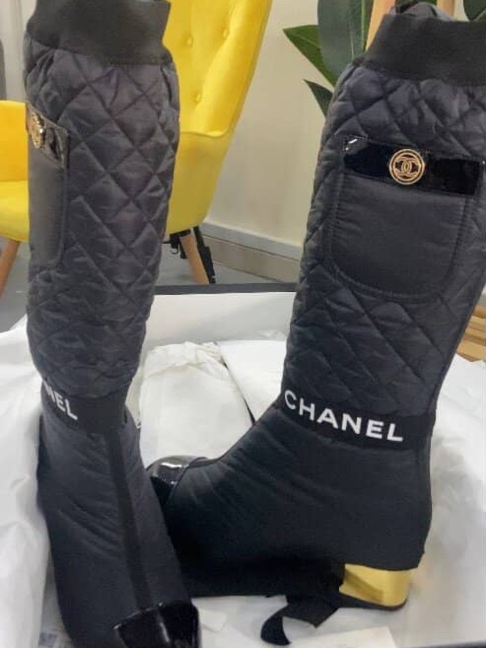 CHANEL Boots  Two way quilted leather  CC logo Runway size 40 - Picture 13 of 16